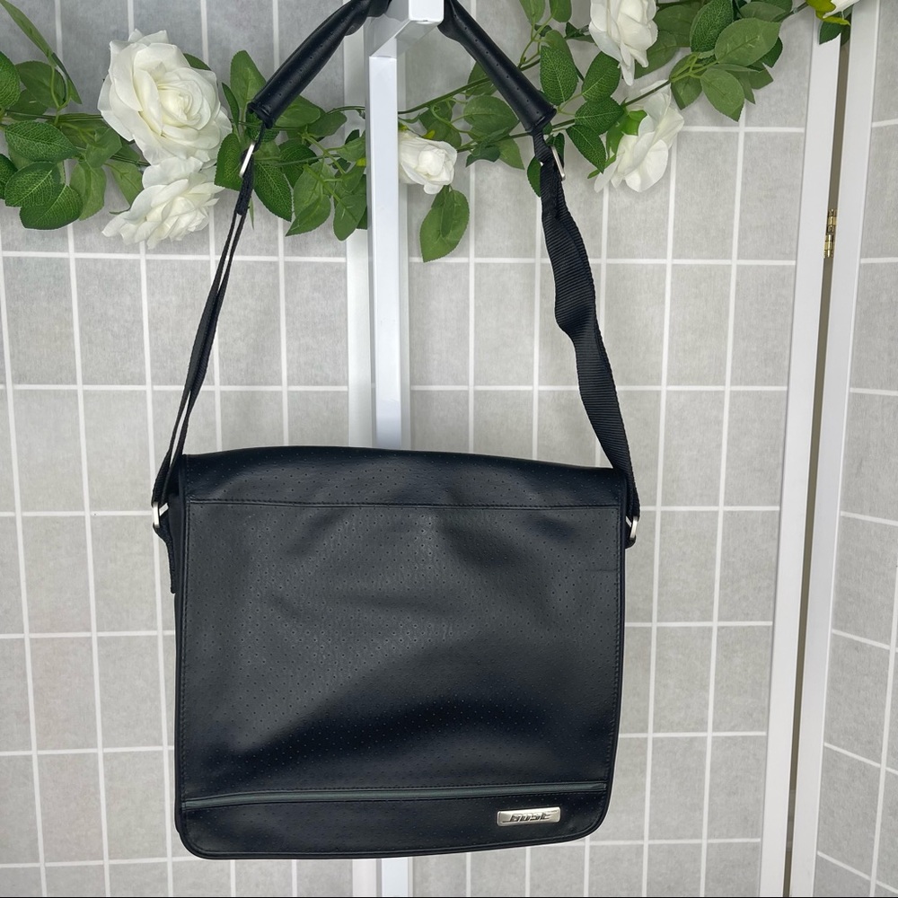 Bose Black Leather Canvas Messager  Adjustable Strap Bag